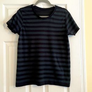 Lululemon swiftly t-shirt